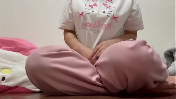 【田舎の大学生のオナニー】深夜3時ってオナニー1番したくなる…えっちな汁沢山出します